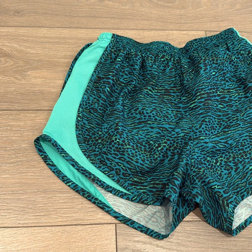 NIKE Green Teal Cheetah Print Tempo Dri-Fit Active Workout Running Gym Shorts S - Picture 3 of 10